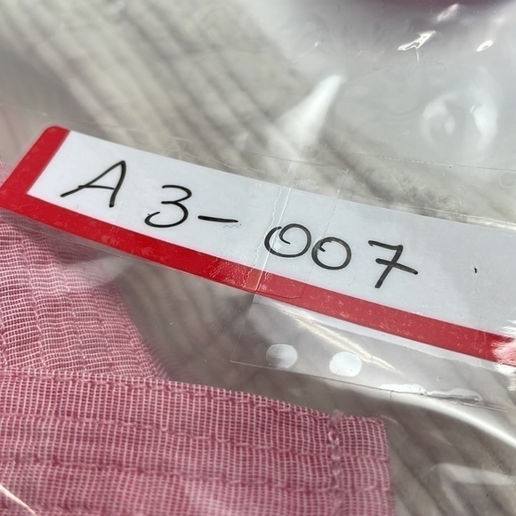 Victoria Secret Blouse Women Size Medium Button Down Pleading Long Sleeves Red - Picture 15 of 15